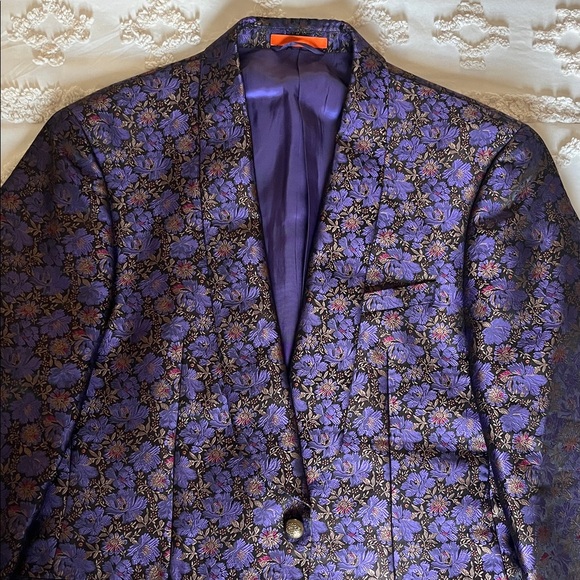TALLIA Purple and Gold Brocade Tuxedo Blazer - Picture 9 of 11